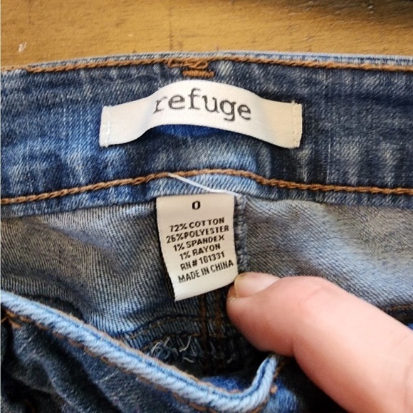 Refuge skinny jeans size 0 distressed - Picture 3 of 3
